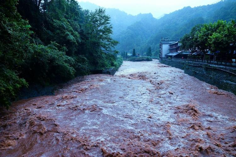 1719210572117829.jpeg 暴雨后河流.jpeg